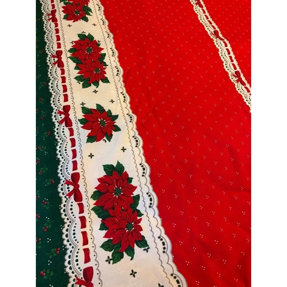 Vtg 60s Mid Century Christmas Tablecloth With 10 Napkins - approx 60